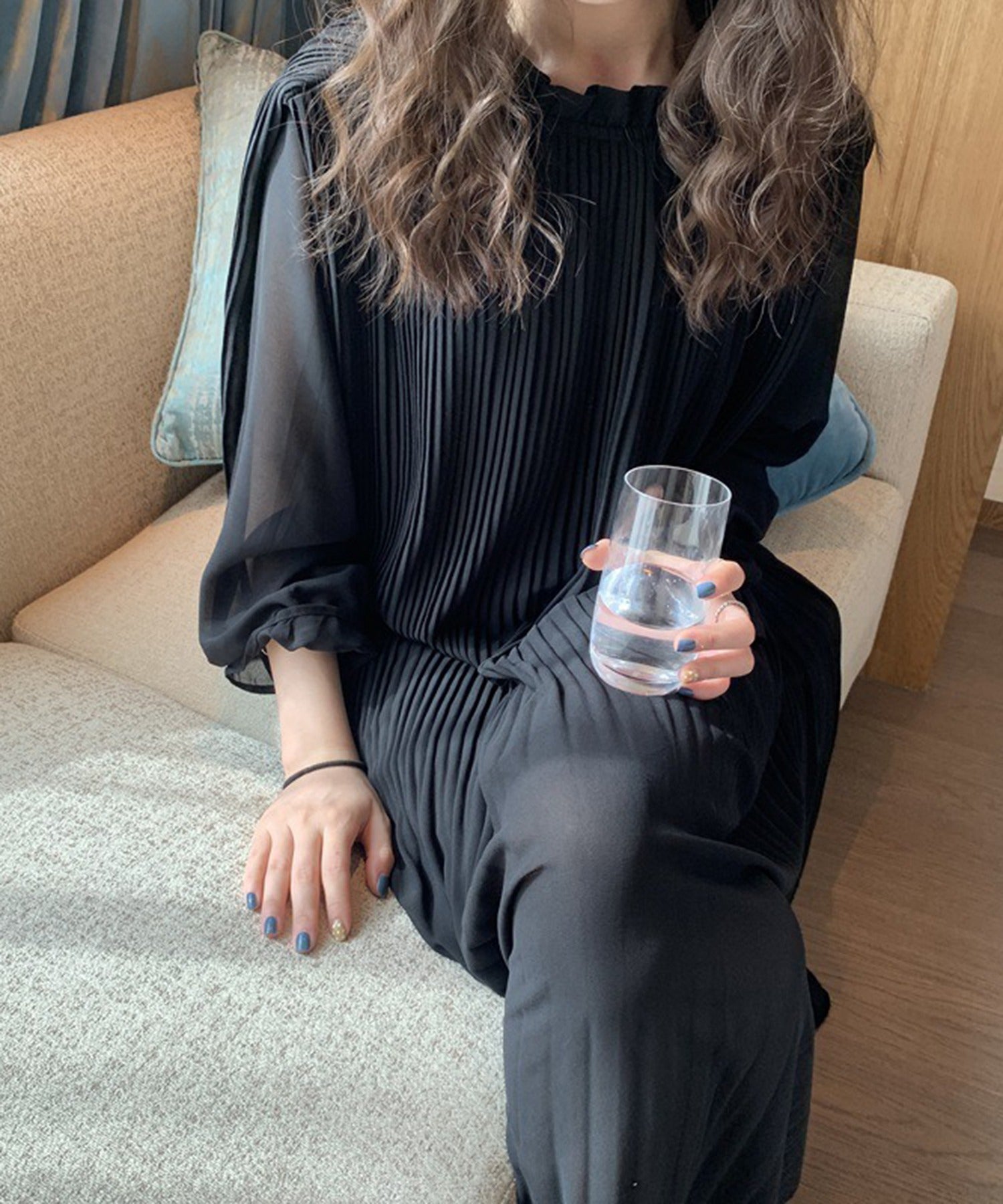 メゾンブリーズ MAISON BREEZE 【MAISON BREEZE】フリルカラー ミディ丈 プリーツ ワンピース 長袖 キャンディスリーブ スタンドネック シアーワンピース ミモレ丈 SCCH329