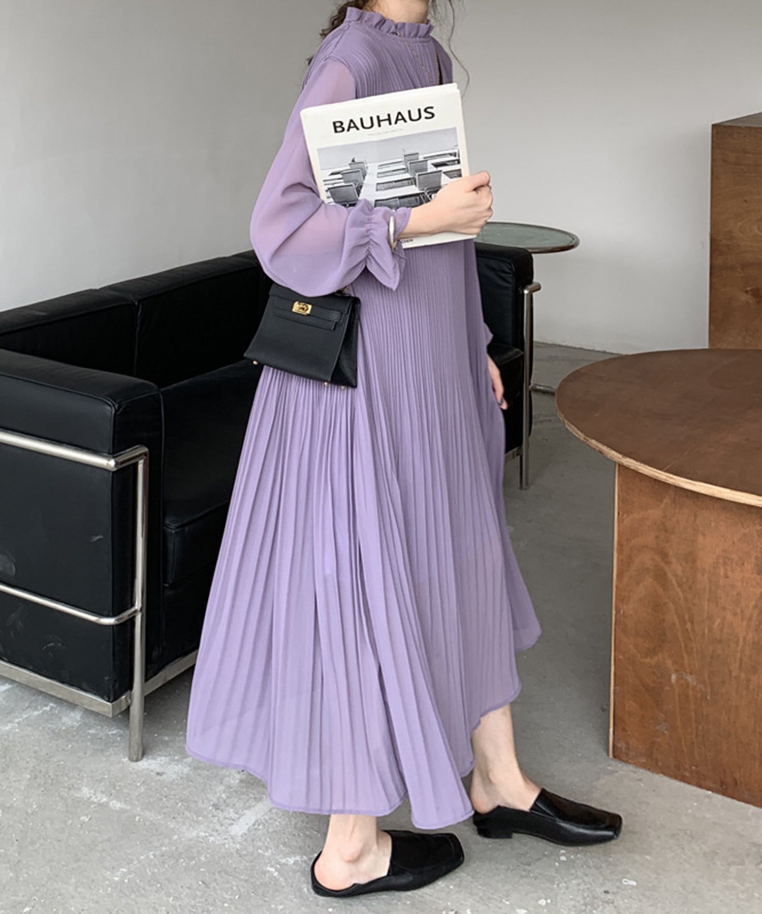 メゾンブリーズ MAISON BREEZE 【MAISON BREEZE】フリルカラー ミディ丈 プリーツ ワンピース 長袖 キャンディスリーブ スタンドネック シアーワンピース ミモレ丈 SCCH329,ブラック