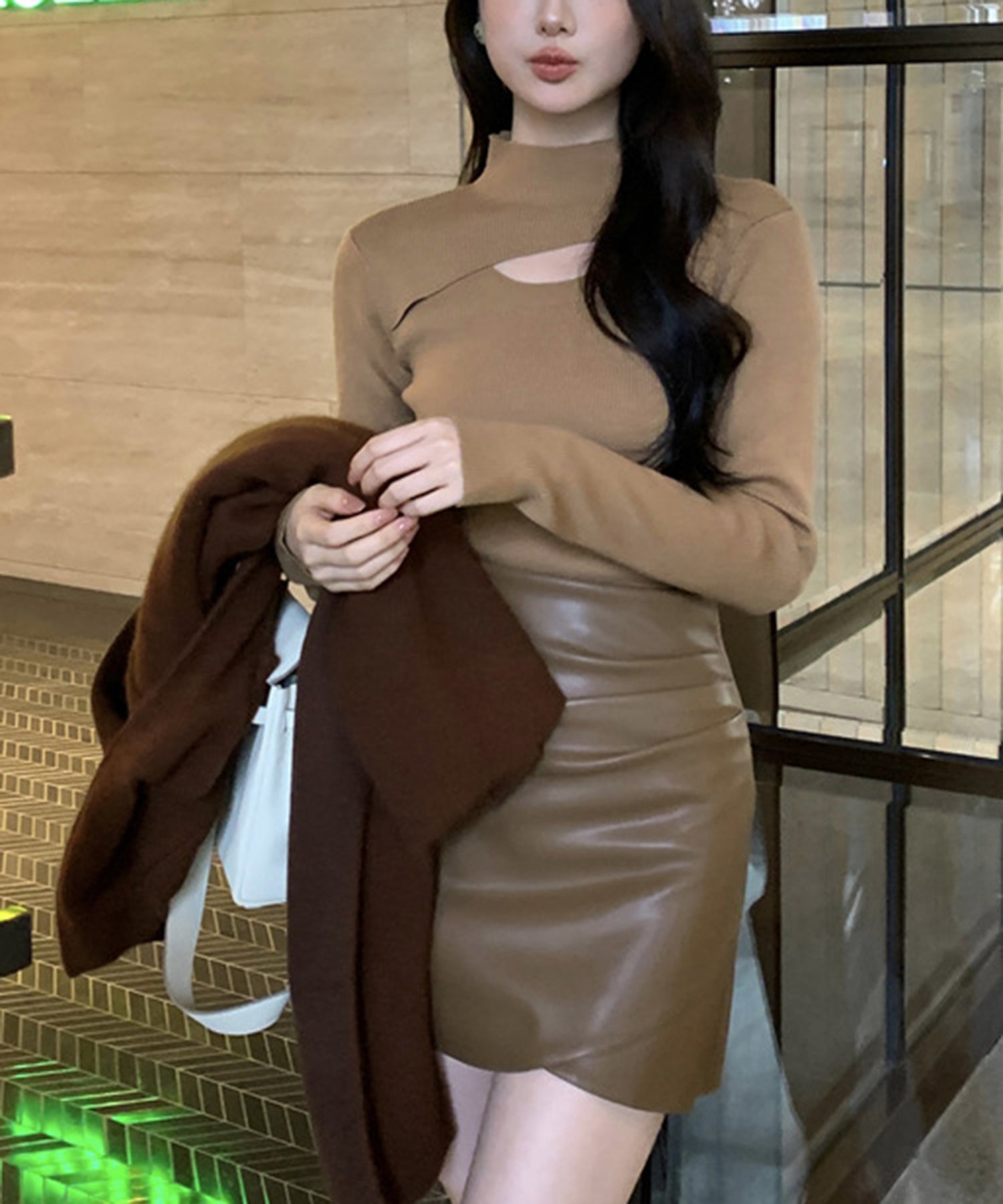 メゾンブリーズ MAISON BREEZE 【MAISON BREEZE】アシンメトリー 胸あきニット ハイネック 長袖 ニット プルオーバー リブニット ボトルネック KNF049