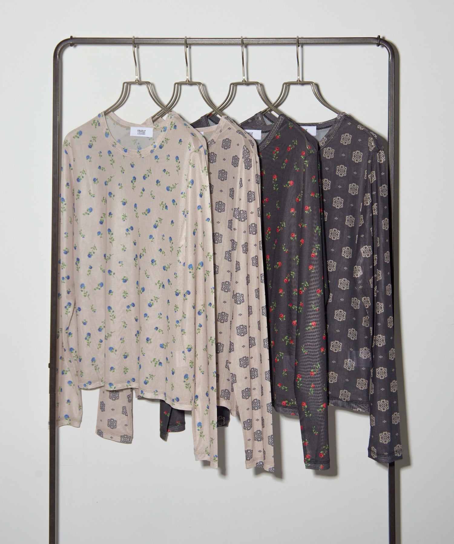 メゾンブリーズレヴール MAISON BREEZE reveur crew neck printed sheer tops クルーネックプリントシアートップス （ベージュ系その他2） ベージュ系その他2