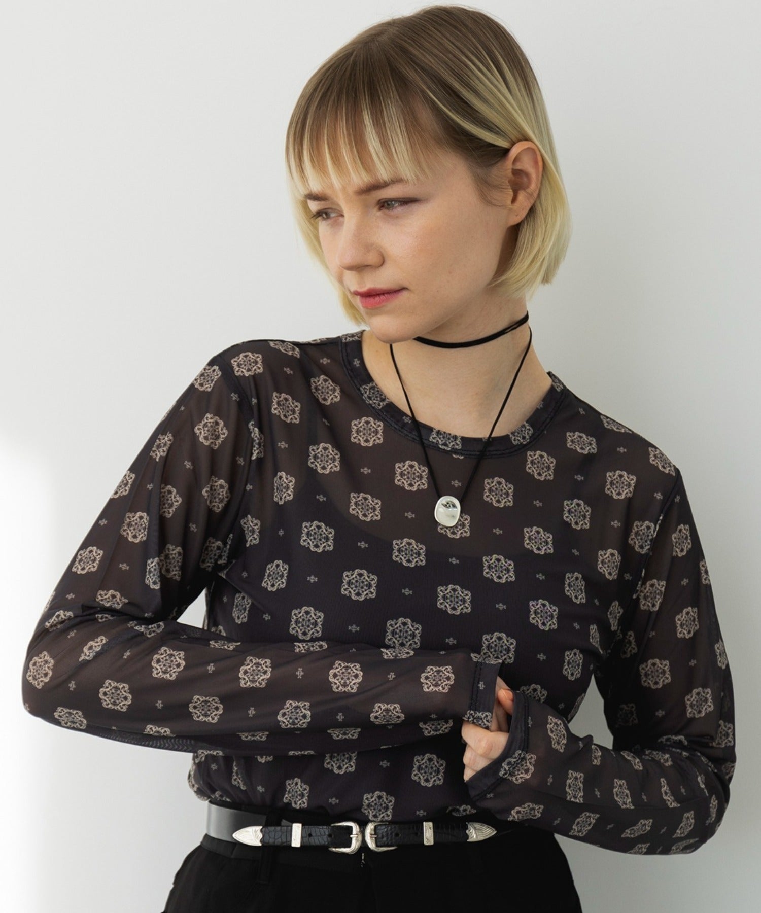 メゾンブリーズレヴール MAISON BREEZE reveur crew neck printed sheer tops クルーネックプリントシアートップス （ブラック系その他2） ブラック系その他2