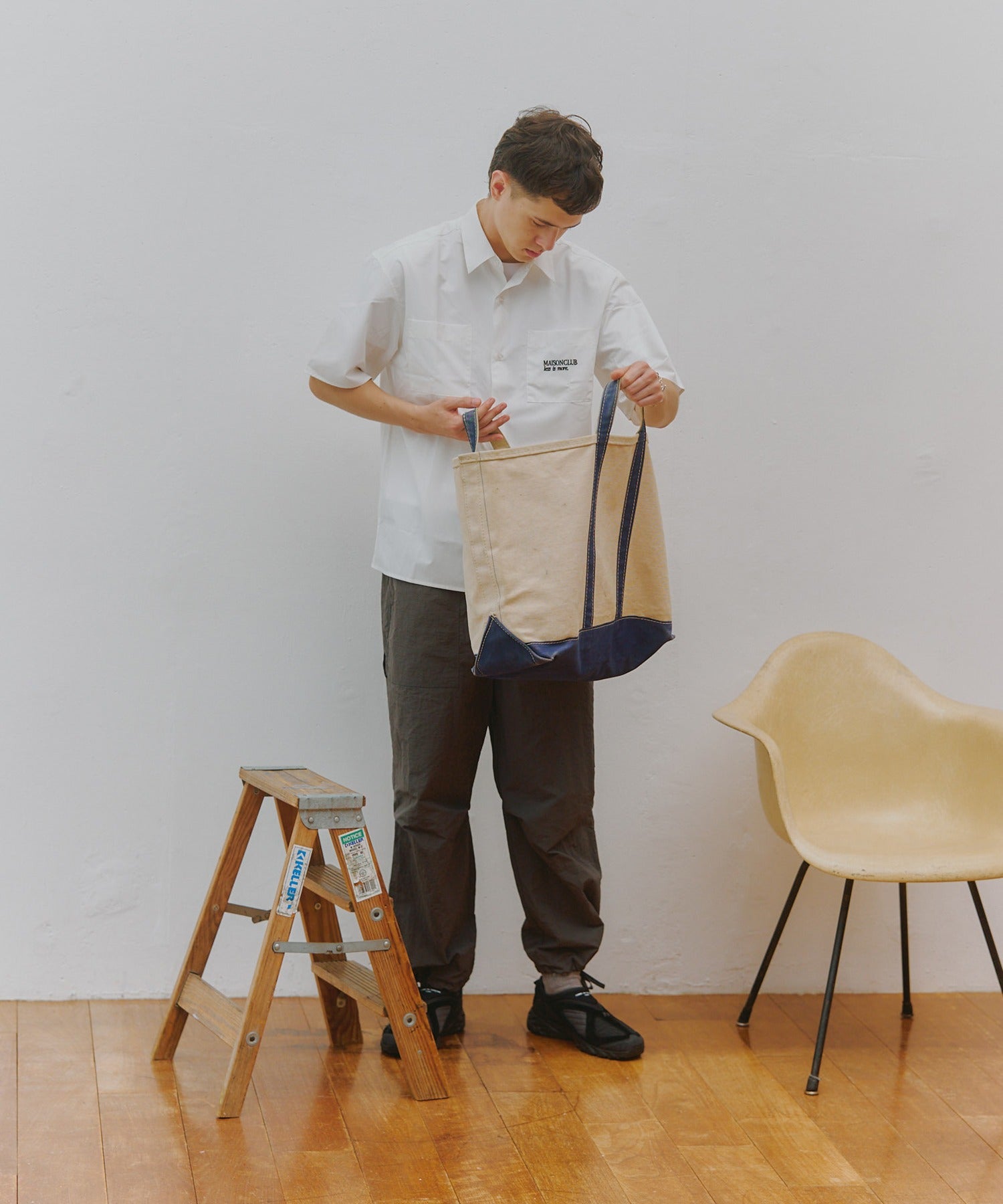メゾンクラブ MAISON CLUB Regular Collar Embroidery Half Sleeve Shirt / レギュラーカラー刺繍シャツ （ホワイト） ホワイト