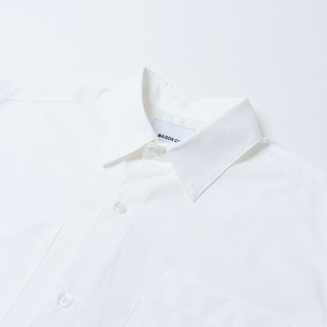 メゾンクラブ MAISON CLUB Regular Collar Embroidery Half Sleeve Shirt / レギュラーカラー刺繍シャツ （ホワイト） ホワイト