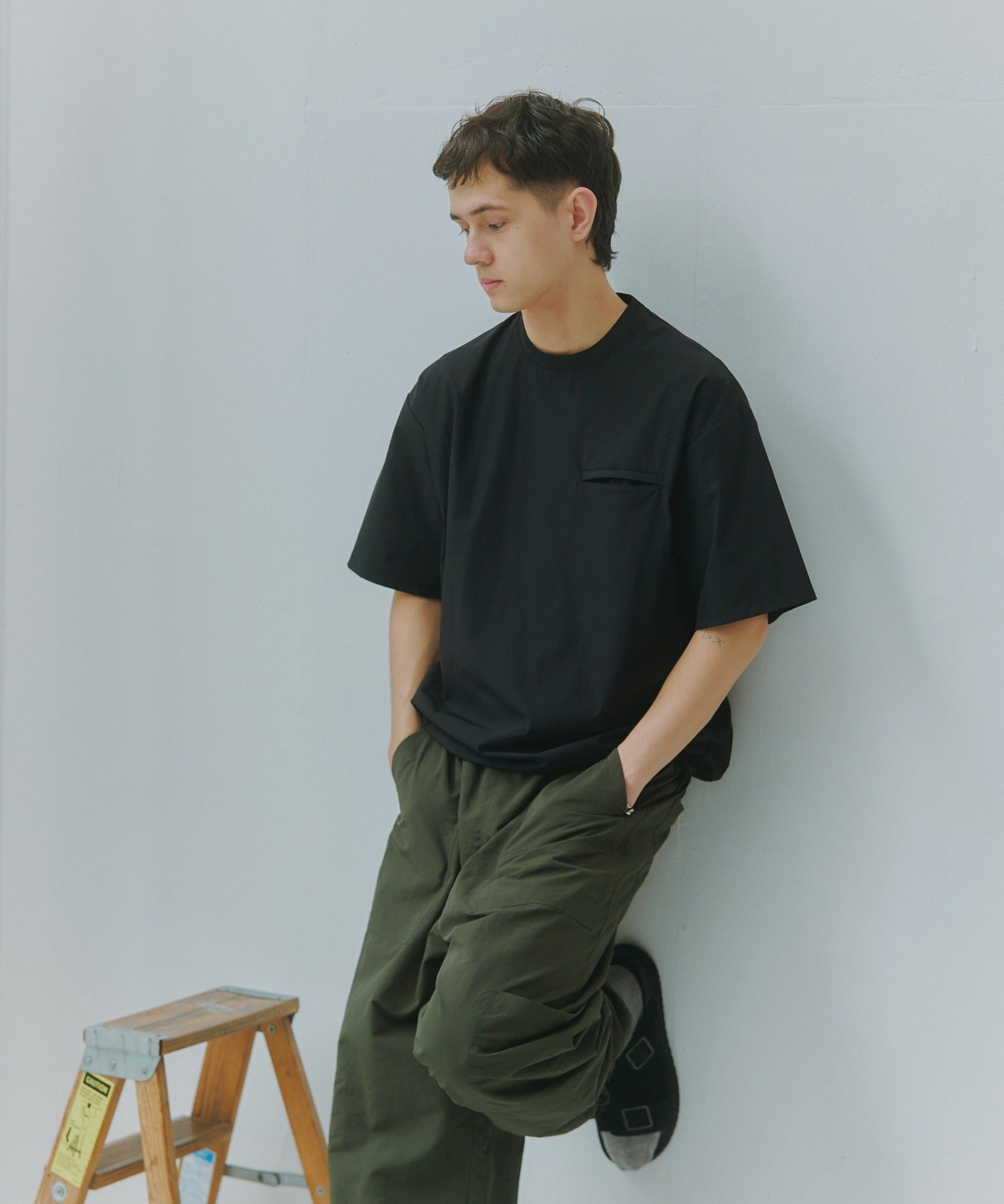 メゾンクラブ MAISON CLUB Tech Drawstring Tee / テックドロストTシャツ （ブラック） ブラック