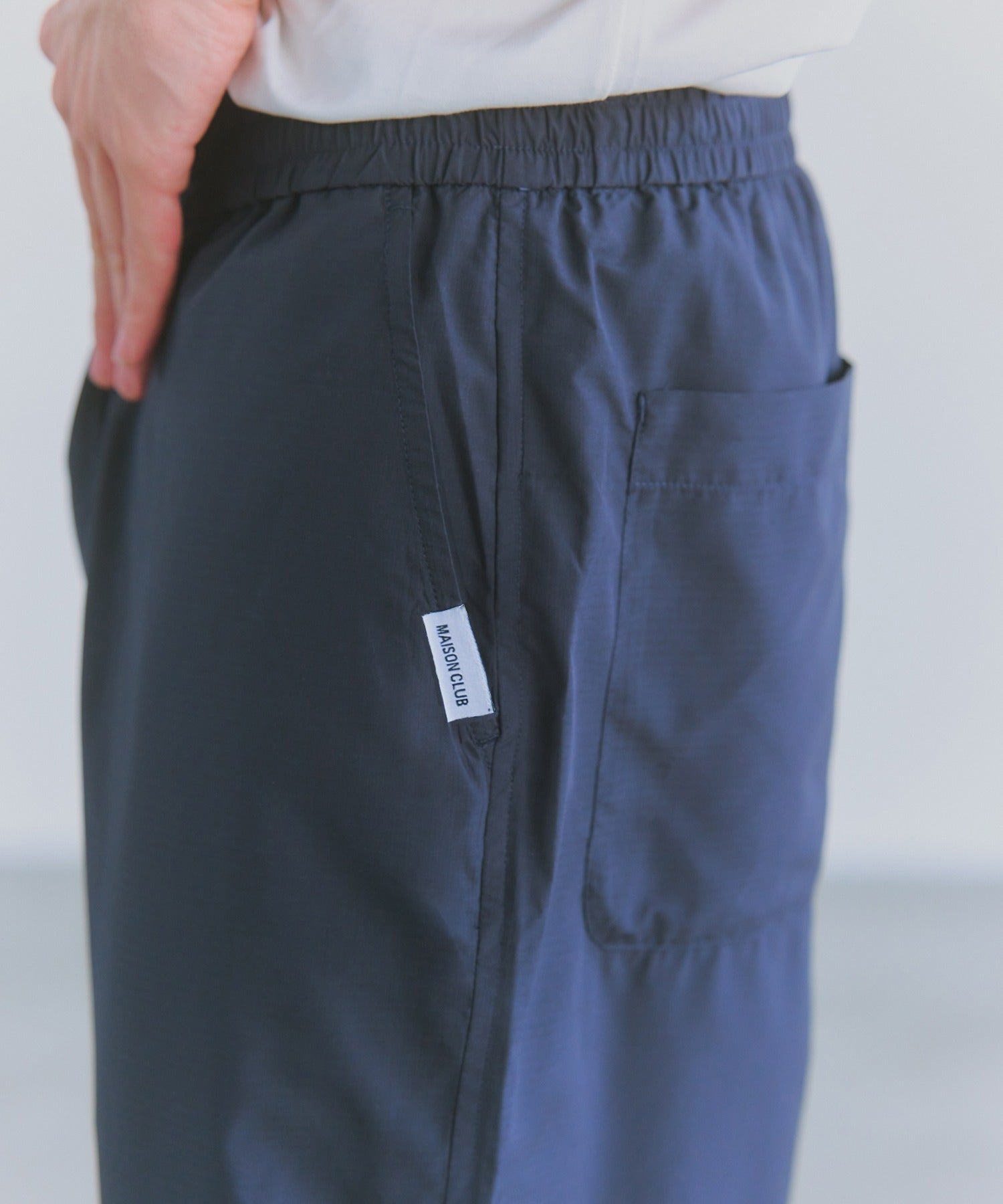 メゾンクラブ MAISON CLUB SUPER LIGRT TECH TRAVEL EASY TROUSERS /超軽量リップストップ素材 （ネイビー） ネイビー