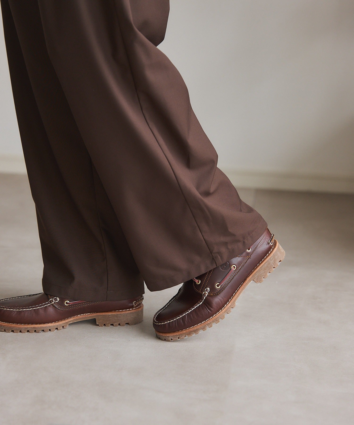 メゾンクラブ MAISON CLUB Everyday Twill Wide Tuck Pants / エブリデイツイルワイドタックパンツ （ブラウン） ブラウン