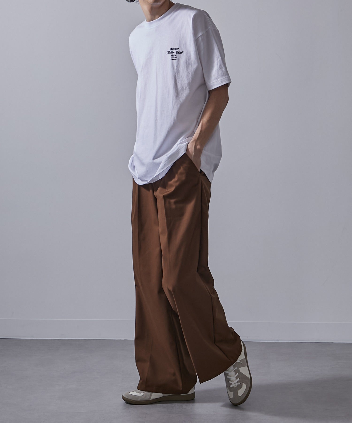 メゾンクラブ MAISON CLUB Logo Print Over Size Tee 半袖オーバーサイズTee （ホワイト系その他2） ホワイト系その他2