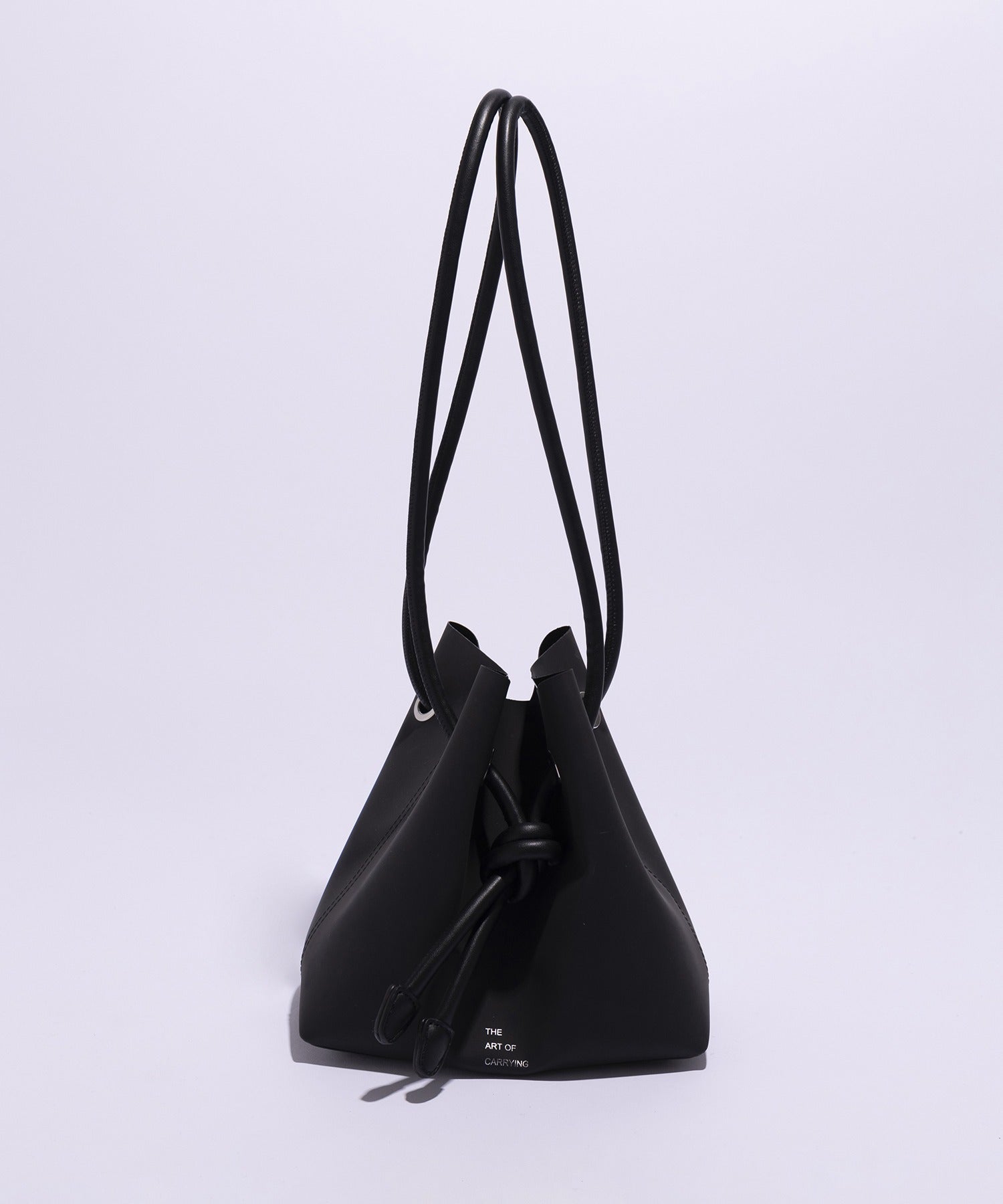 ジアートオブキャリング THE ART OF CARRYING  POUCH / 軽量 巾着バッグ （ブラック） ブラック