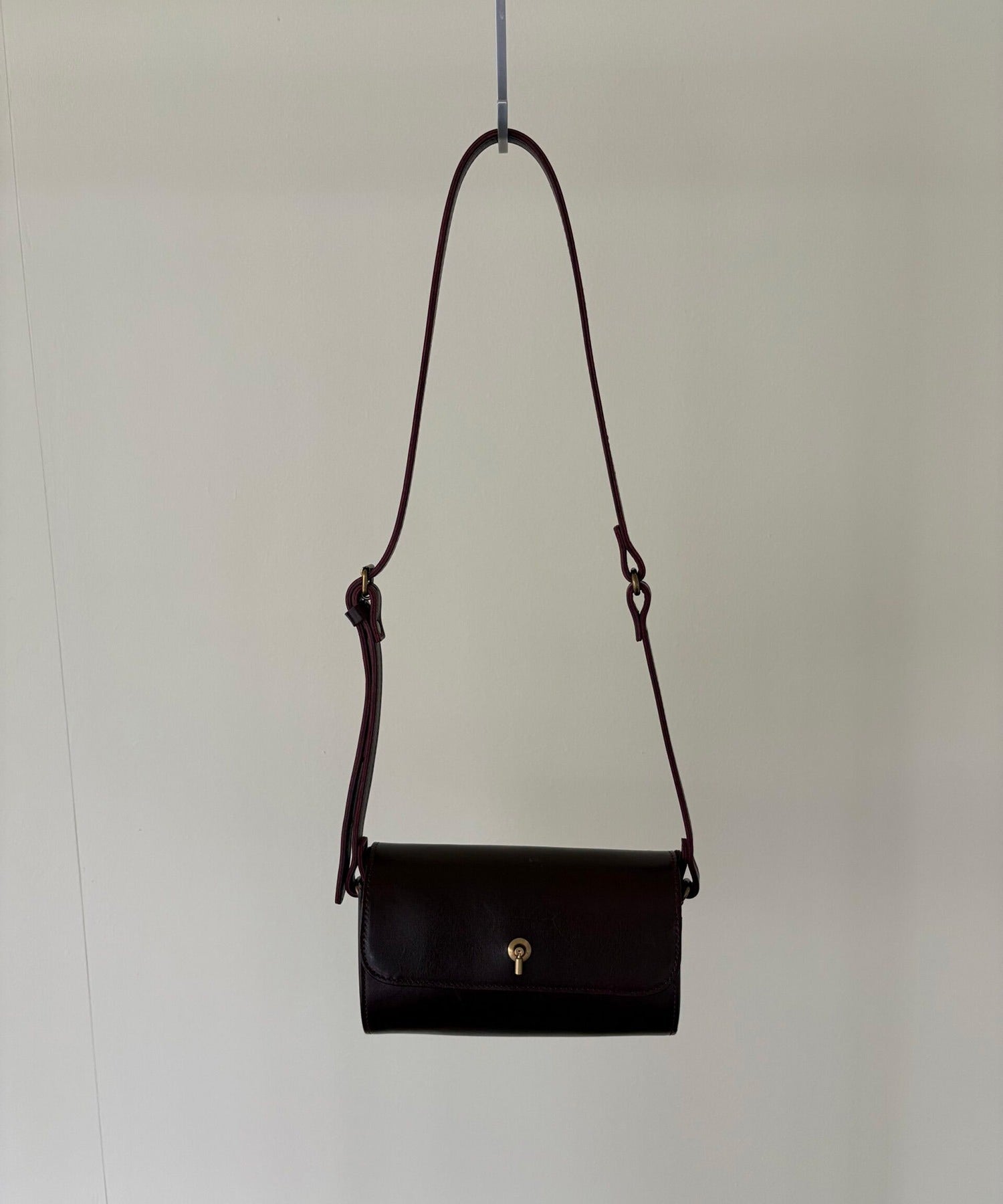 タイドウェイ TIDEWAY MOSS ROLL FLAP BAG （ブラック） ブラック