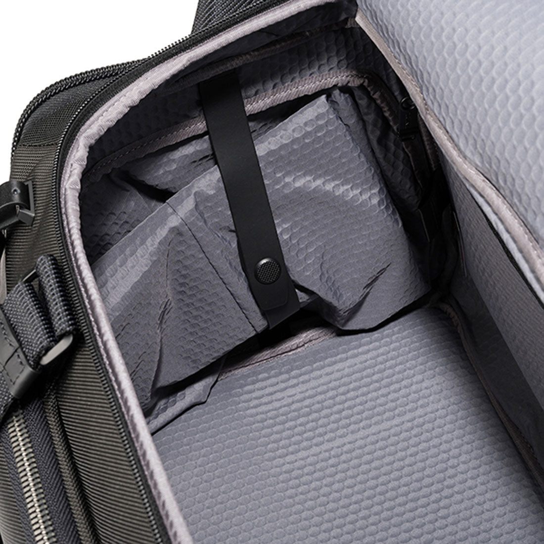 TUMI Boston Bag Alpha Bravo Mason Duffle 232722D/142486 1041 BLACK