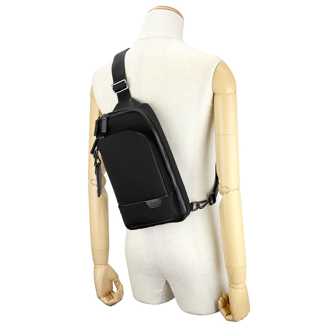トゥミ TUMI ウエストバッグ・ボディバッグ ハリソン グレゴリー スリング ボディバッグ 06602035D/130542 1041 BLACK