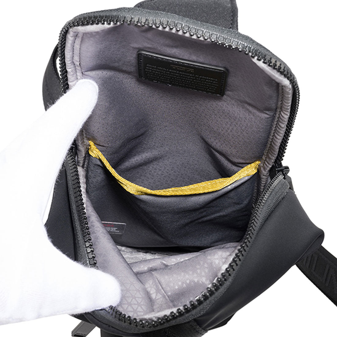 トゥミ TUMI ウエストバッグ・ボディバッグ タホ ボーズマン スリング 798675D/125378 1041 BLACK
