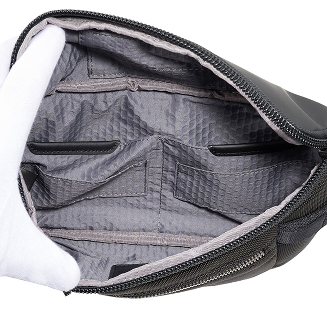 トゥミ TUMI ウエストバッグ・ボディバッグ アルファブラボー クラシファイド ウエスト・パック 232710D/142483 1041 BLACK