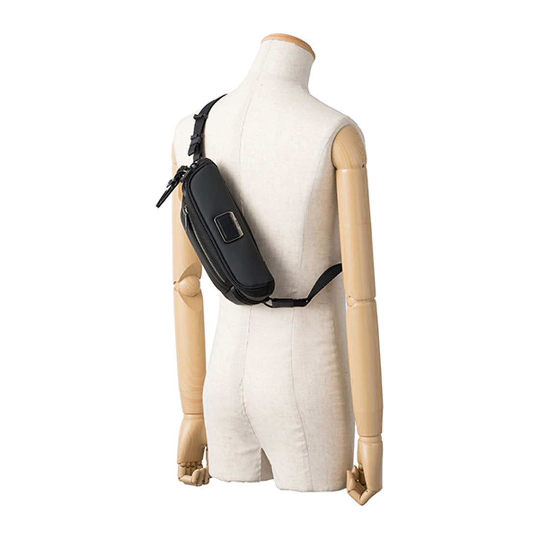 トゥミ TUMI ウエストバッグ・ボディバッグ アルファブラボー クラシファイド ウエスト・パック 232710D/142483 1041 BLACK