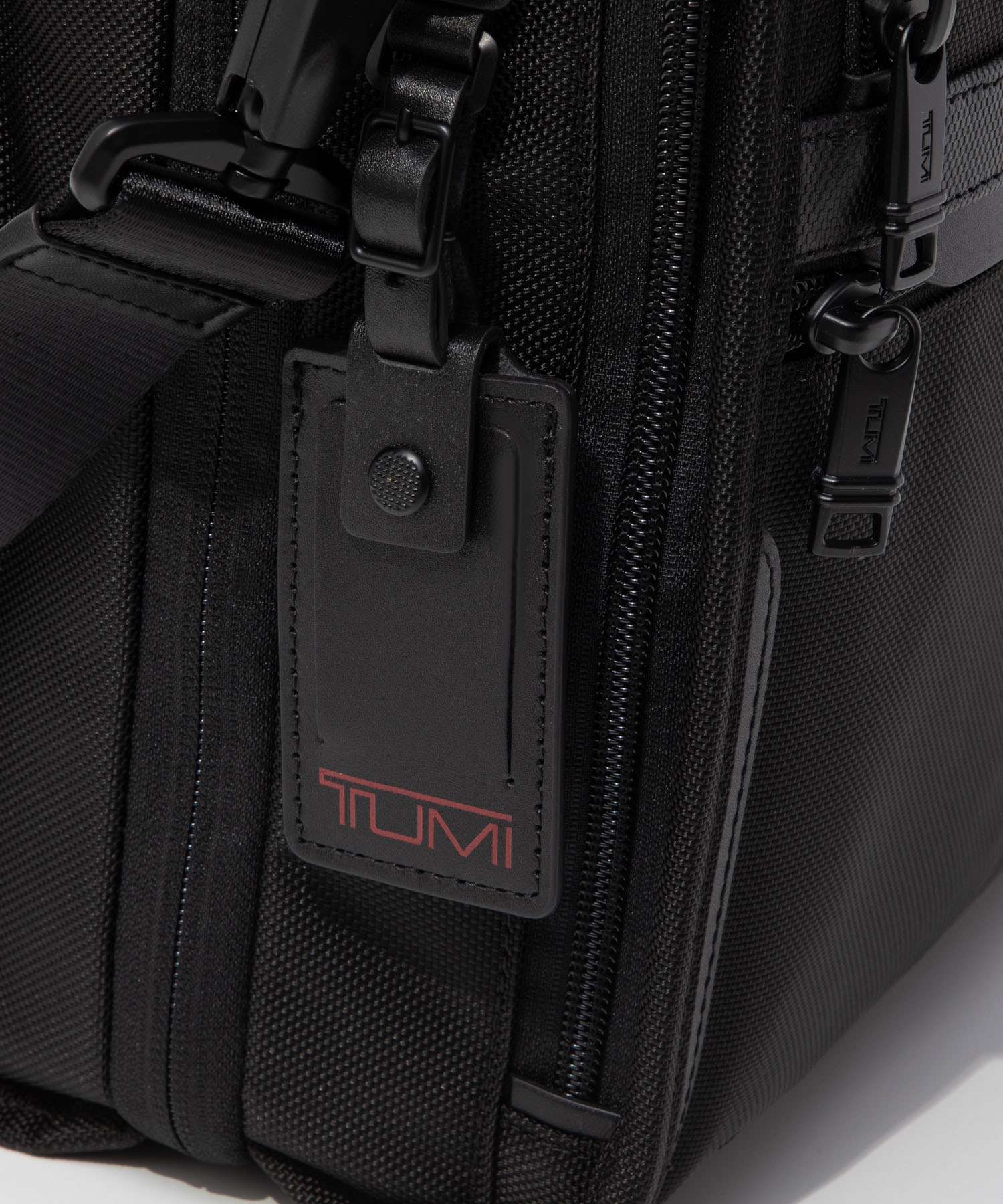 トゥミ TUMI トゥミ TUMI ALPHA 阿爾法 Medium Travel Tote 中型旅行托特 02203117D3 117311 1041 肩背包 男士包包 黑色