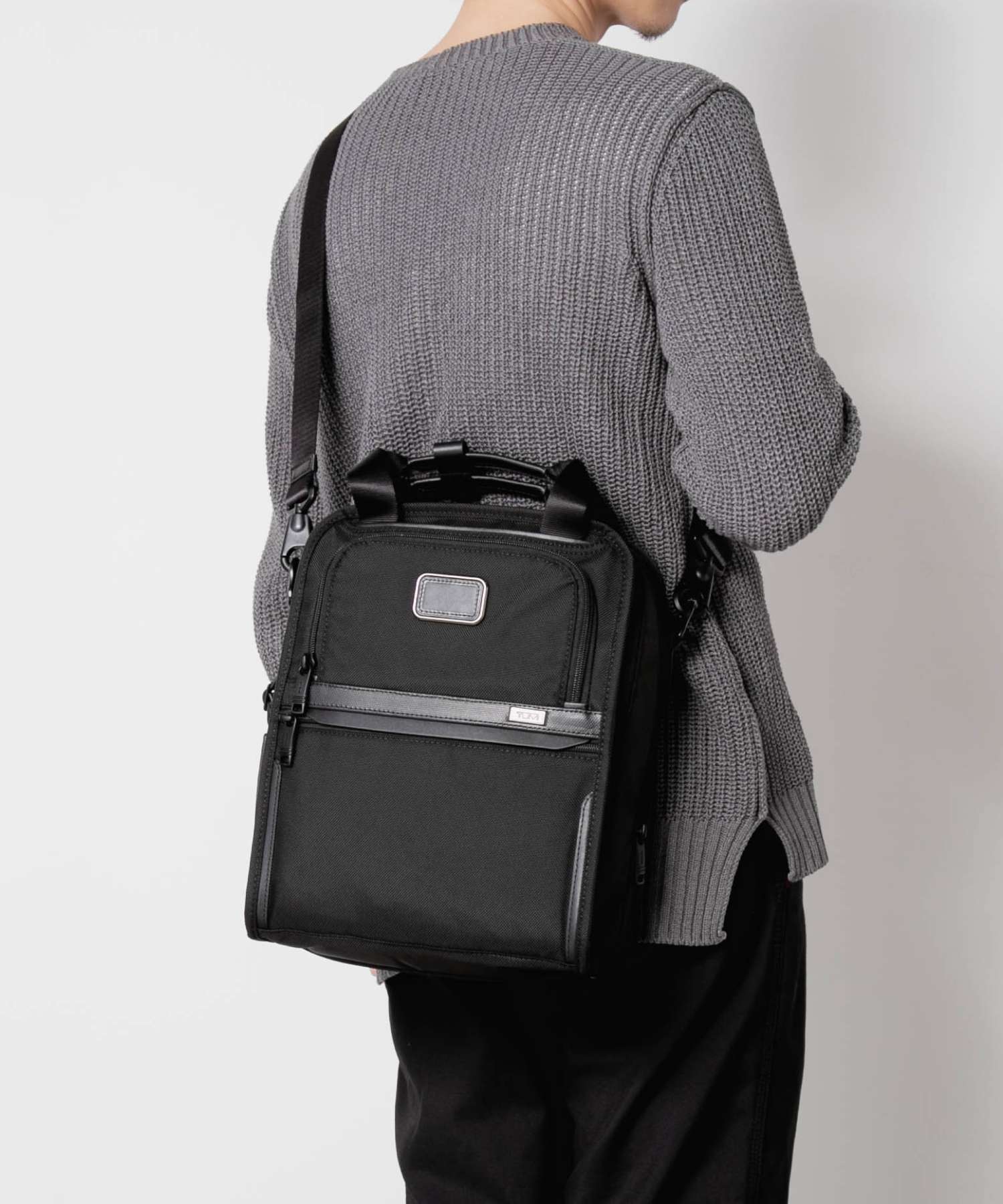 トゥミ TUMI トゥミ TUMI ALPHA 阿爾法 Medium Travel Tote 中型旅行托特 02203117D3 117311 1041 肩背包 男士包包 黑色