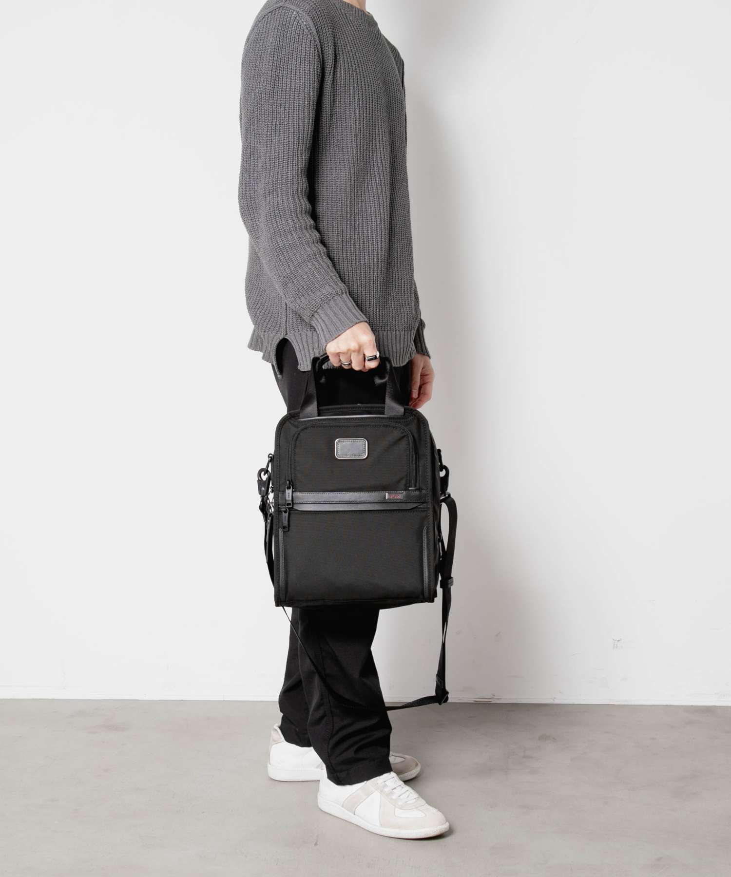 トゥミ TUMI トゥミ TUMI ALPHA 阿爾法 Medium Travel Tote 中型旅行托特 02203117D3 117311 1041 肩背包 男士包包 黑色