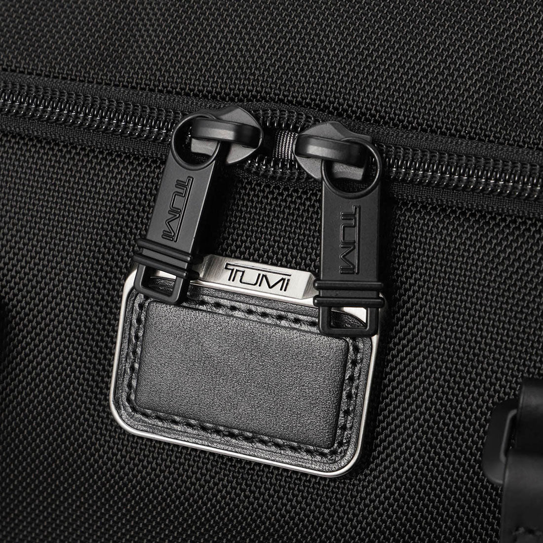 トゥミ TUMI ブリーフケース アルファブラボー カルフーン・ブリーフケース 232748D/150188 1041 BLACK （ブラック） ブラック