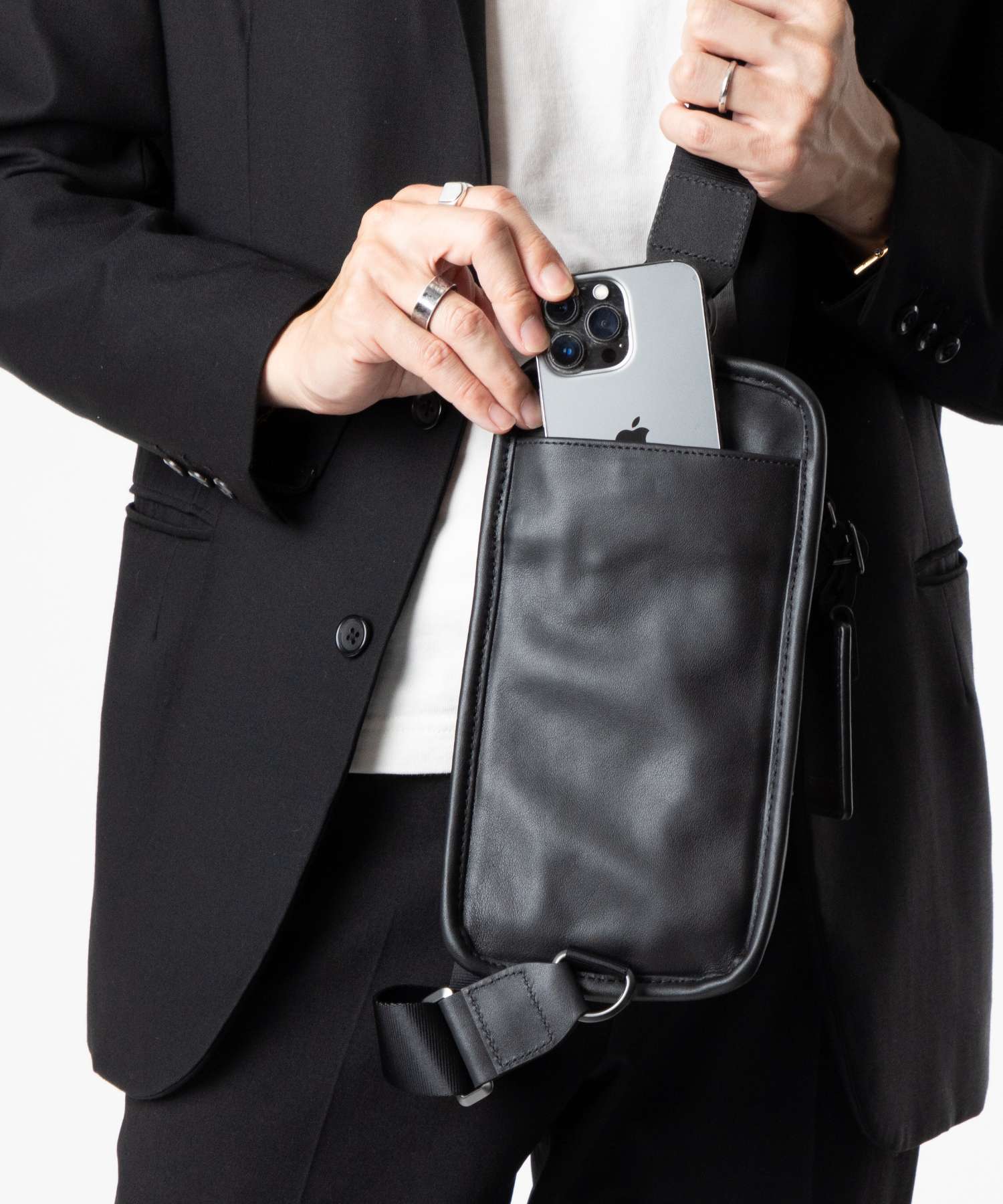 TUMI Alpha コンパクト スリング ショルダーバッグ ブラック 楽天市場】【最大30倍 5/5限定】【セール】【正規品5年保証】 トゥミ