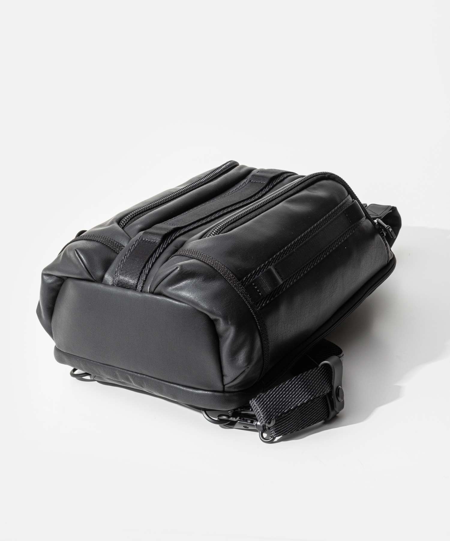 トゥミ TUMI トゥミ TUMI ALPHA BRAVO アルファブラボー KNIGHT SLING ナイト スリング 0932743DL 156499 ショルダーバッグ （BLACK/ブラック） BLACK/ブラック