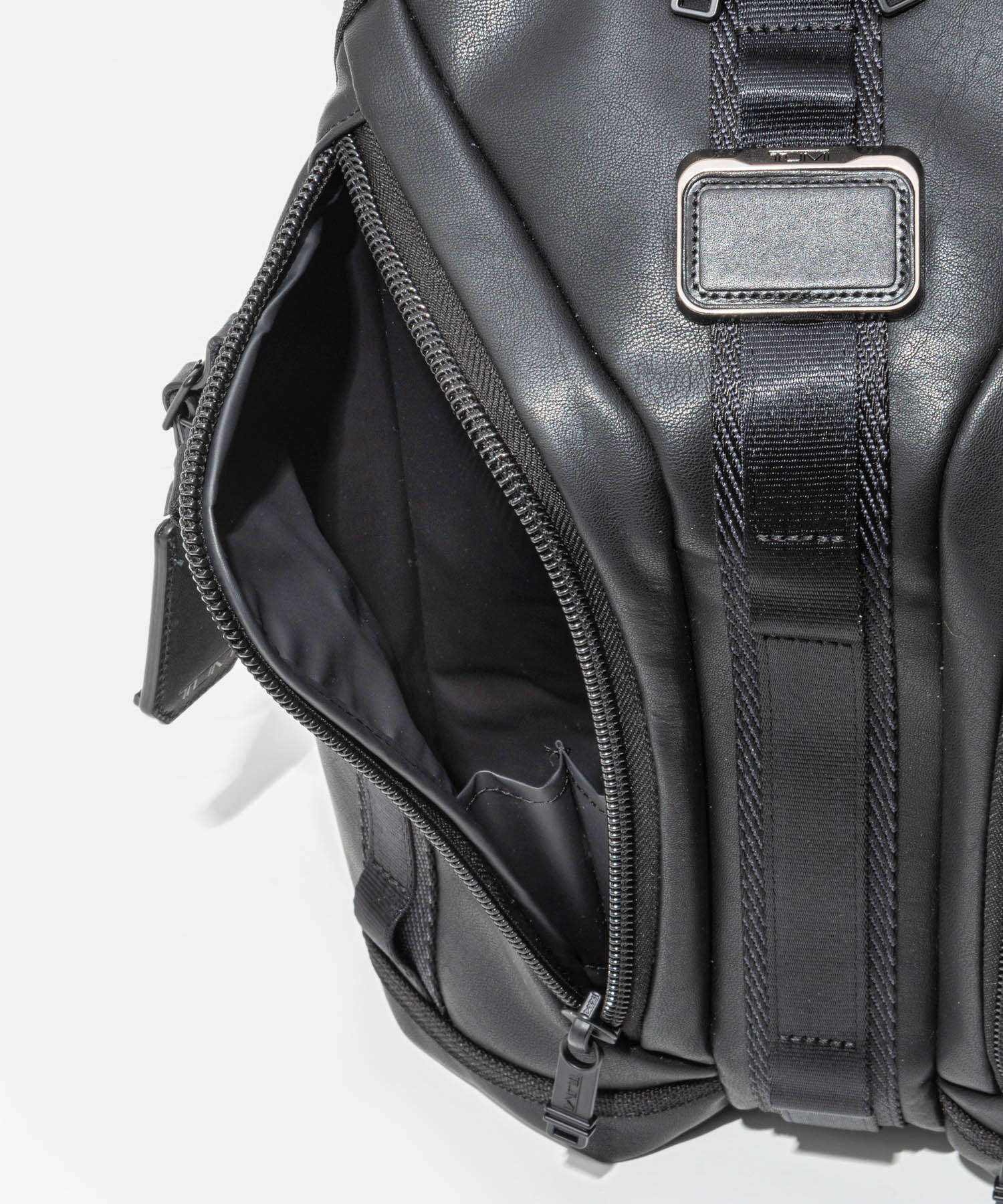 トゥミ TUMI トゥミ TUMI ALPHA BRAVO アルファブラボー KNIGHT SLING ナイト スリング 0932743DL 156499 ショルダーバッグ （BLACK/ブラック） BLACK/ブラック