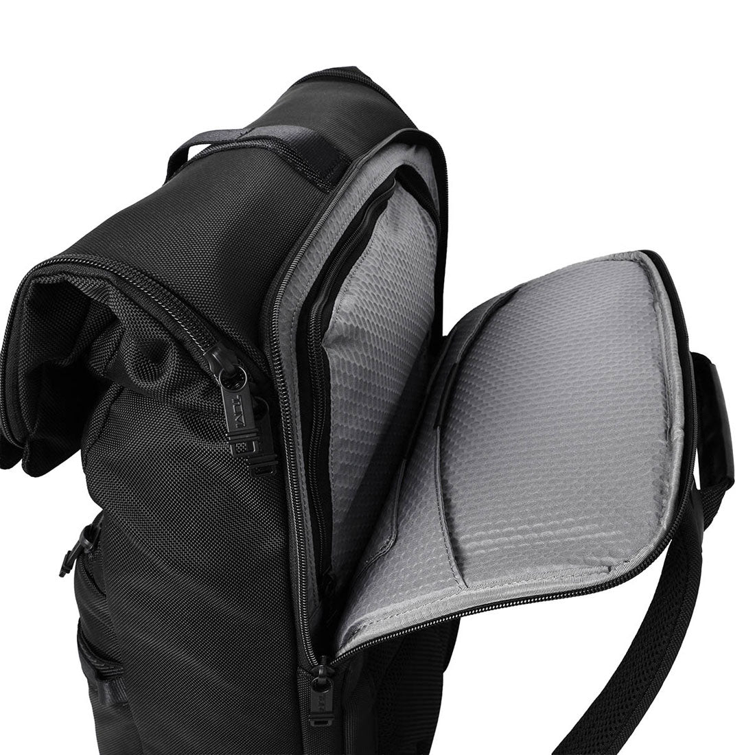 トゥミ TUMI リュックサック アルファブラボー SURVEILLANCE BACKPACK 0232841D/156488 1041 （ブラック） ブラック