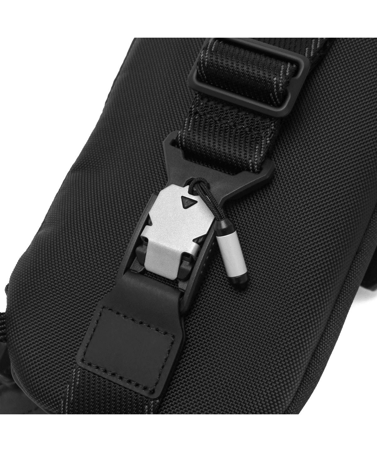 トゥミ TUMI 【日本正規品】トゥミ ボディバッグ TUMI スリングバッグ ALPHA BRAVO Esports 斜めがけ 縦型 eスポーツ 02325002 （ブラック） ブラック