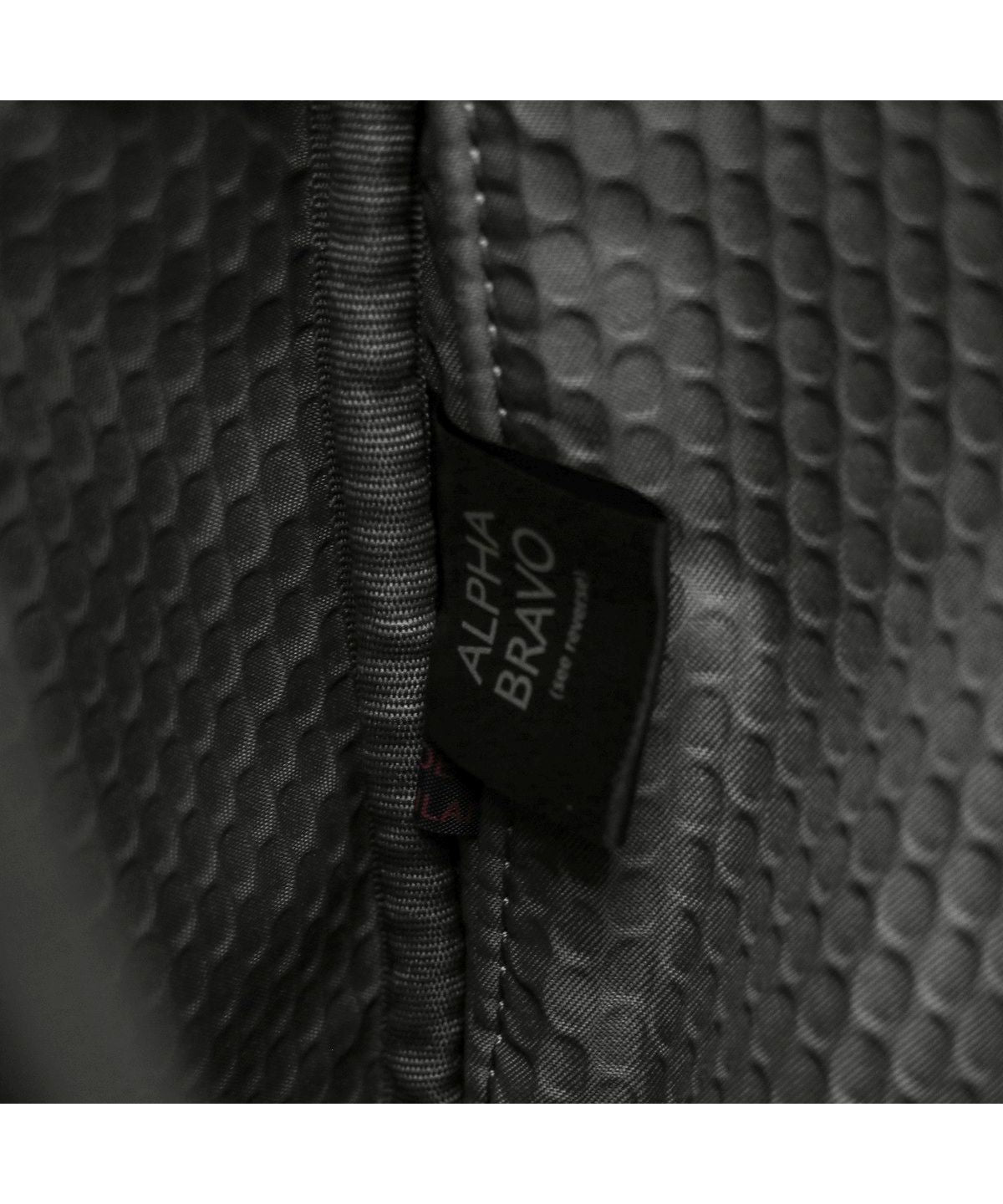 トゥミ TUMI 【日本正規品】トゥミ ボディバッグ TUMI スリングバッグ ALPHA BRAVO Esports 斜めがけ 縦型 eスポーツ 02325002 （ブラック） ブラック