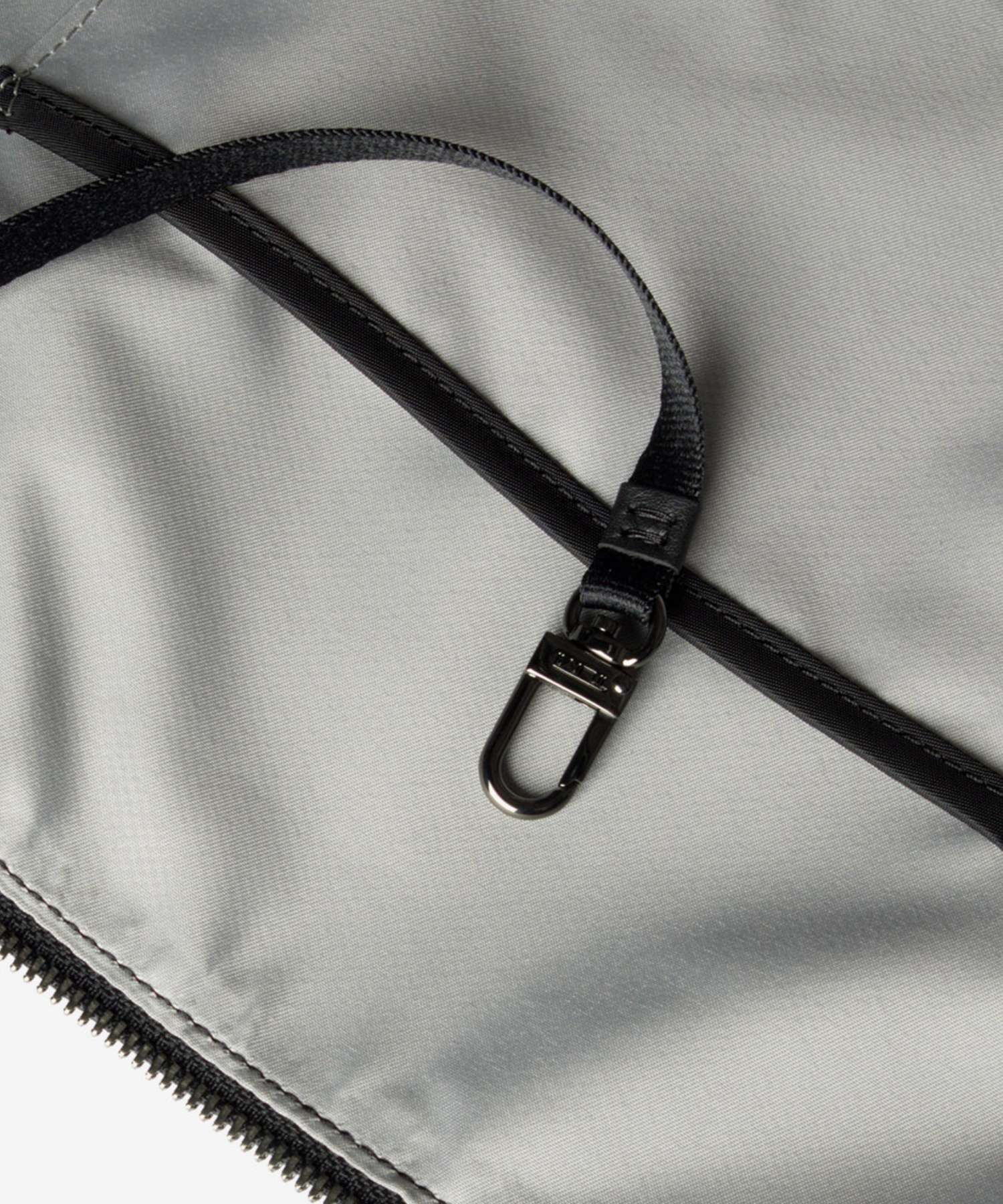トゥミ TUMI VOYAGEUR ヴォヤジュール Q TOTE キュー トート （BLACK/GUNMETAL） BLACK/GUNMETAL