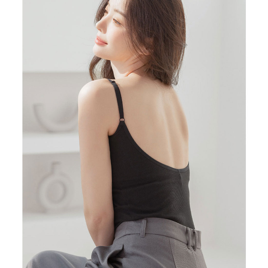 ツーハッチ tu-hacci カップ付き バックオープンブラトップキャミ （太リブ/ブラック） 太リブ/ブラック