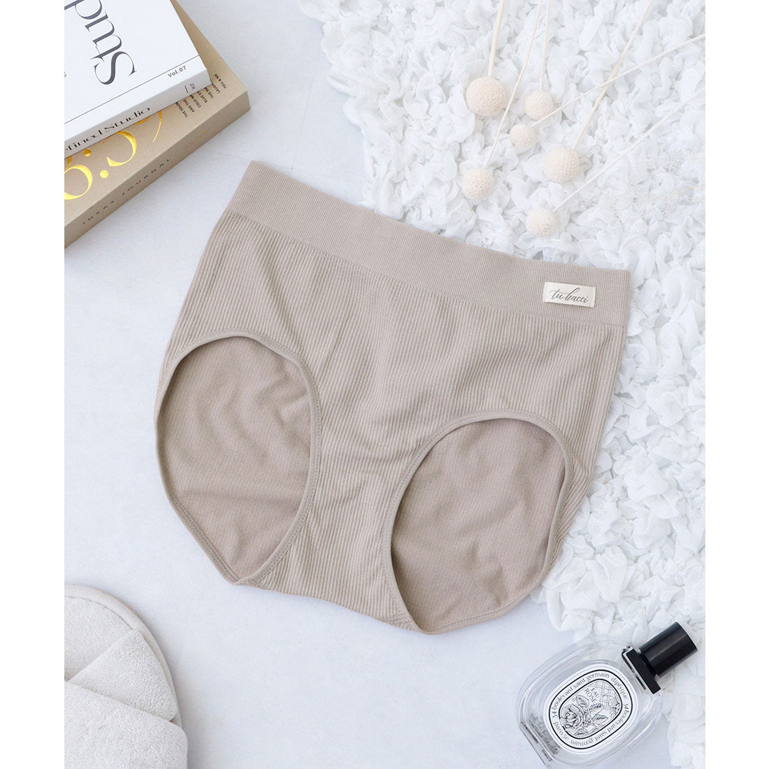 ツーハッチ tu-hacci モアフィットリブショーツ 【返品不可商品】 （グレージュ） グレージュ