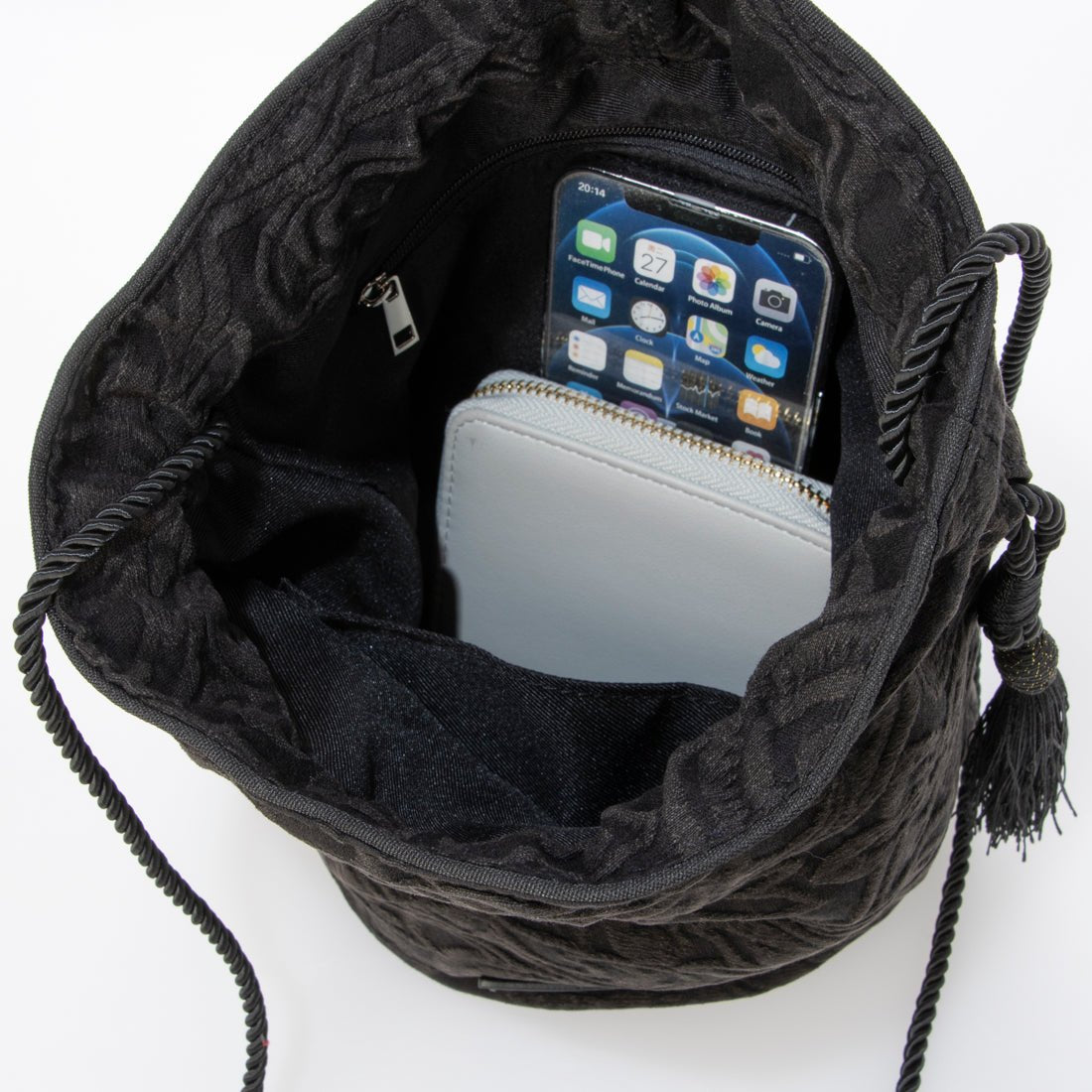 アングリッド Ungrid ペイズリー柄エンボスファブリック 巾着ショルダーバッグ