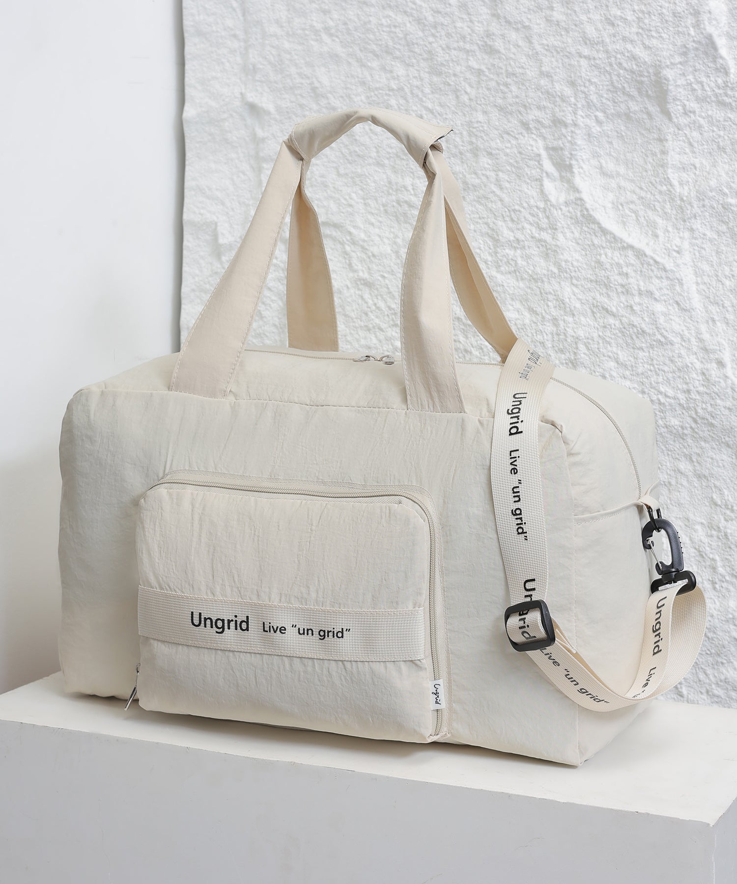 アングリッド Ungrid 撥水軽量ソフトナイロン ロゴテープ折り畳みラージボストンバッグ(33L） （IVO） IVO