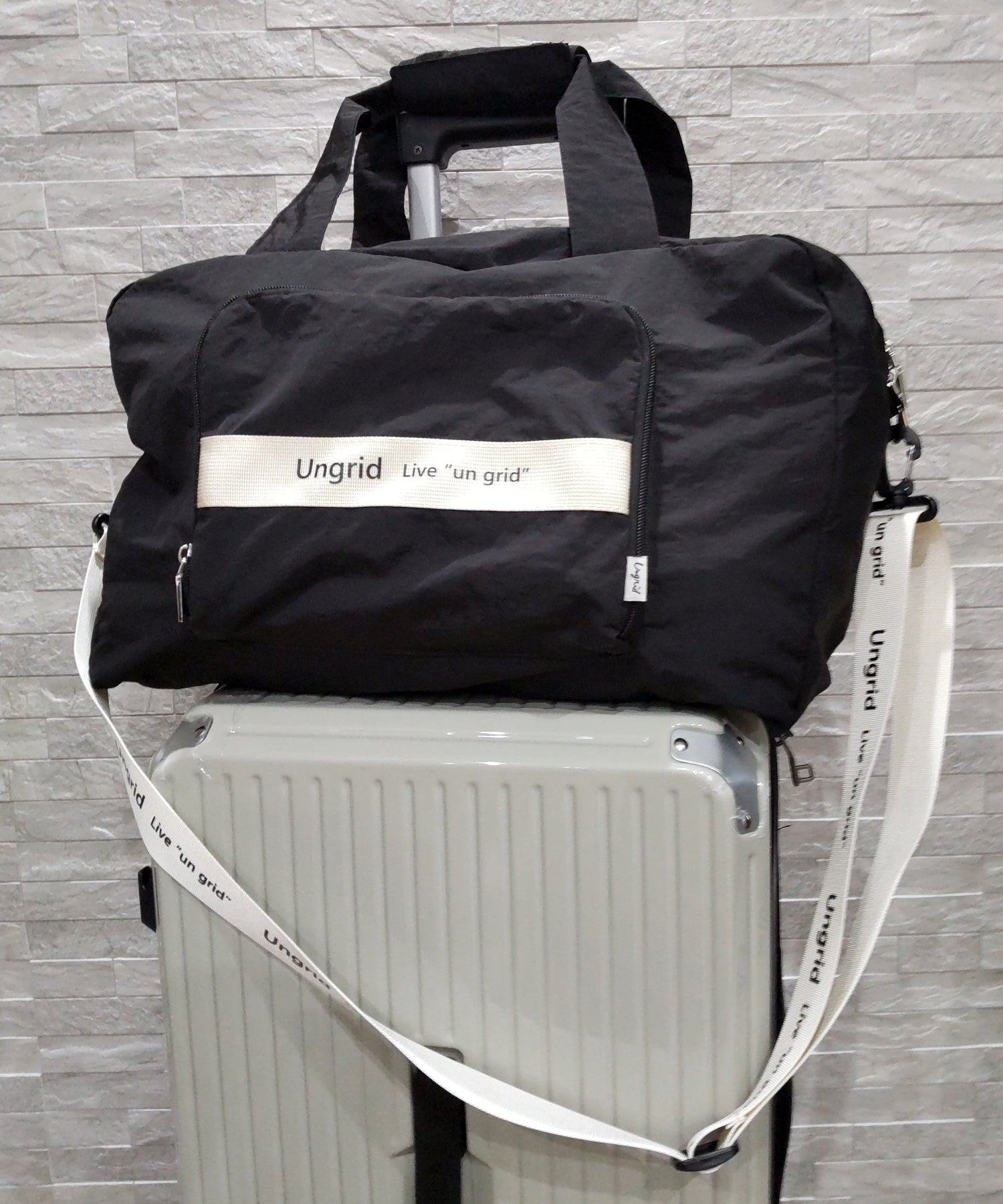 アングリッド Ungrid 撥水軽量ソフトナイロン ロゴテープ折り畳みラージボストンバッグ(33L） （BLK/IVO） BLK/IVO