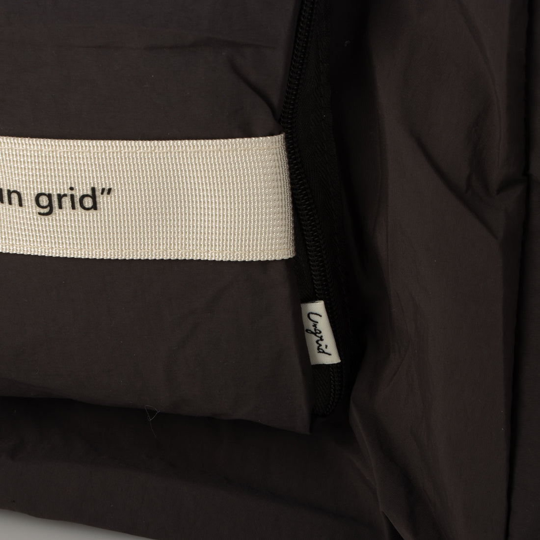 アングリッド Ungrid 撥水軽量ソフトナイロン ロゴテープ折り畳みラージボストンバッグ(33L） （GRY/IVO） GRY/IVO