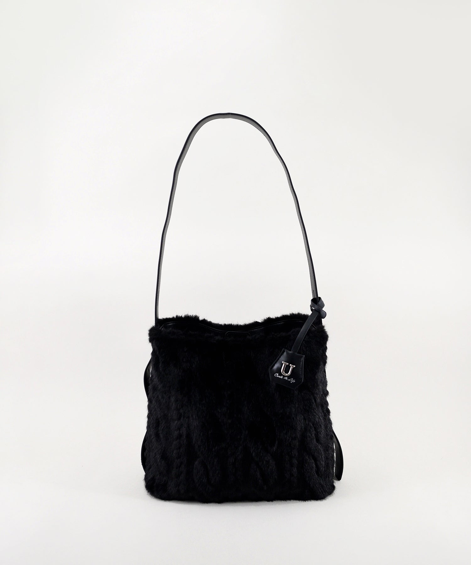 ユー U Sculpte【スキュルテ】ケーブルファーバンブー型ハンドルショルダーバッグ （ブラック） ブラック