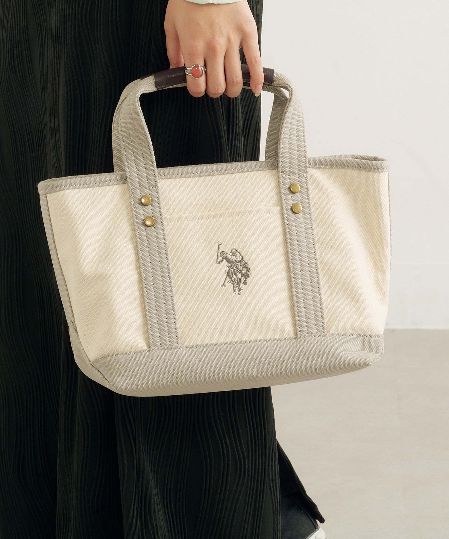 ユーエスポロアッスン U.S. POLO ASSN. キャンバストートS トートバッグ USPA1862 （ホワイト） ホワイト