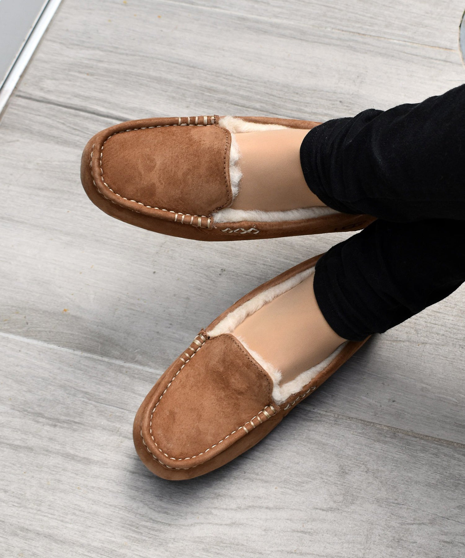 アグ UGG ANSLEY ウールボア スリッポン ローファー モカシン アンスレー 防寒 ファー 靴 ボア レザー スエード,ベージュ