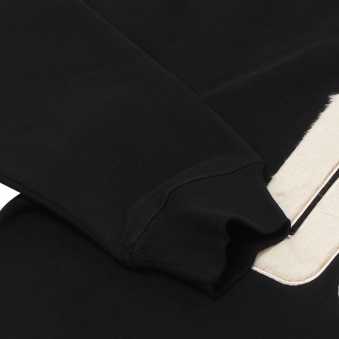 アグ UGG 休閒服 瑪德琳 毛絨 黑色 白色 女士 UGG 1123718 BKCRM