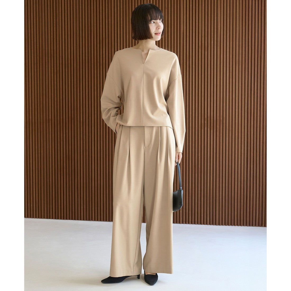 UNFILO 【洗える/シワになりにくい】マイビューティ タックワイドパンツ （ベージュ） ベージュ