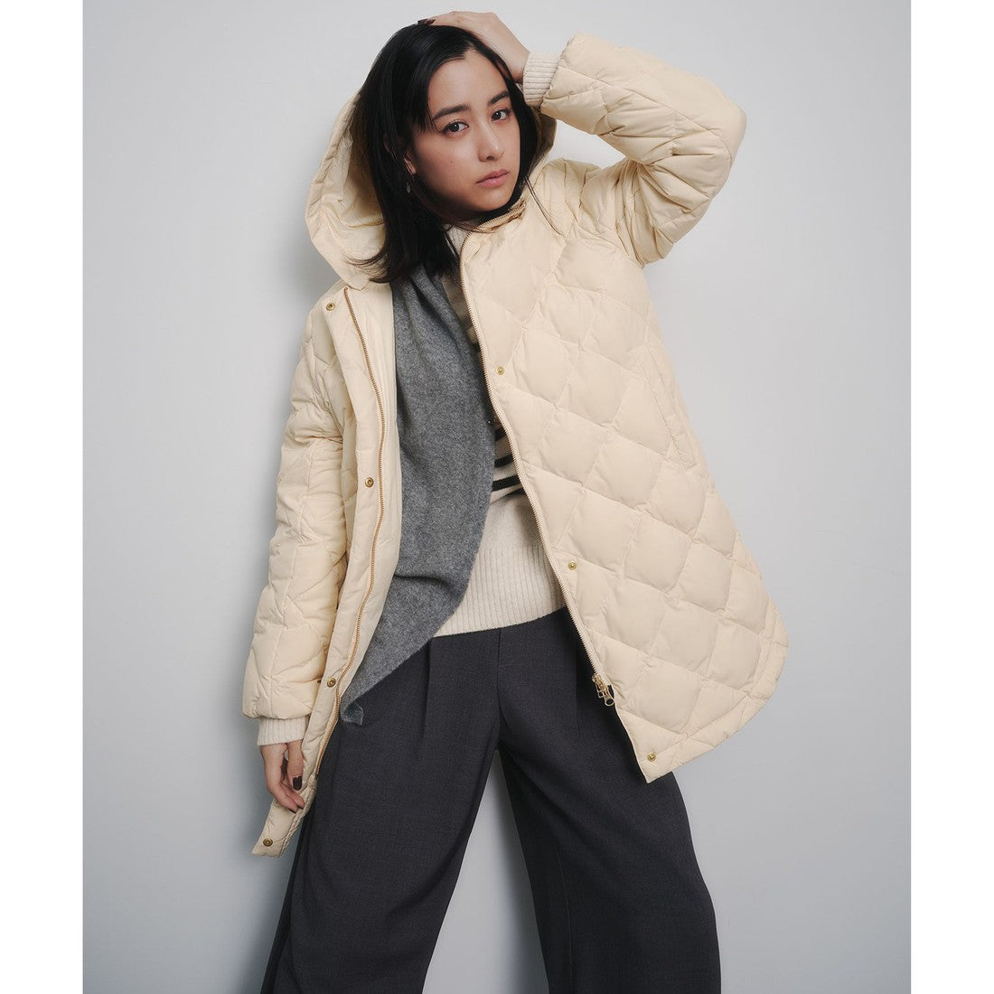 UNFILO 【洗える/シワになりにくい】マイビューティ タックワイドパンツ （ベージュ） ベージュ