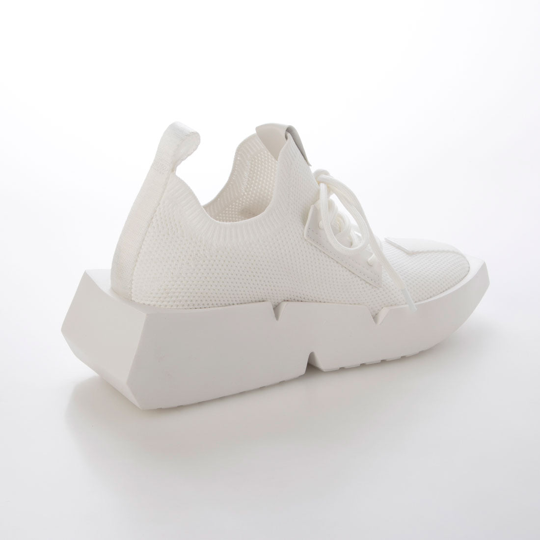 聯合裸露 UNITED NUDE Mega Juno