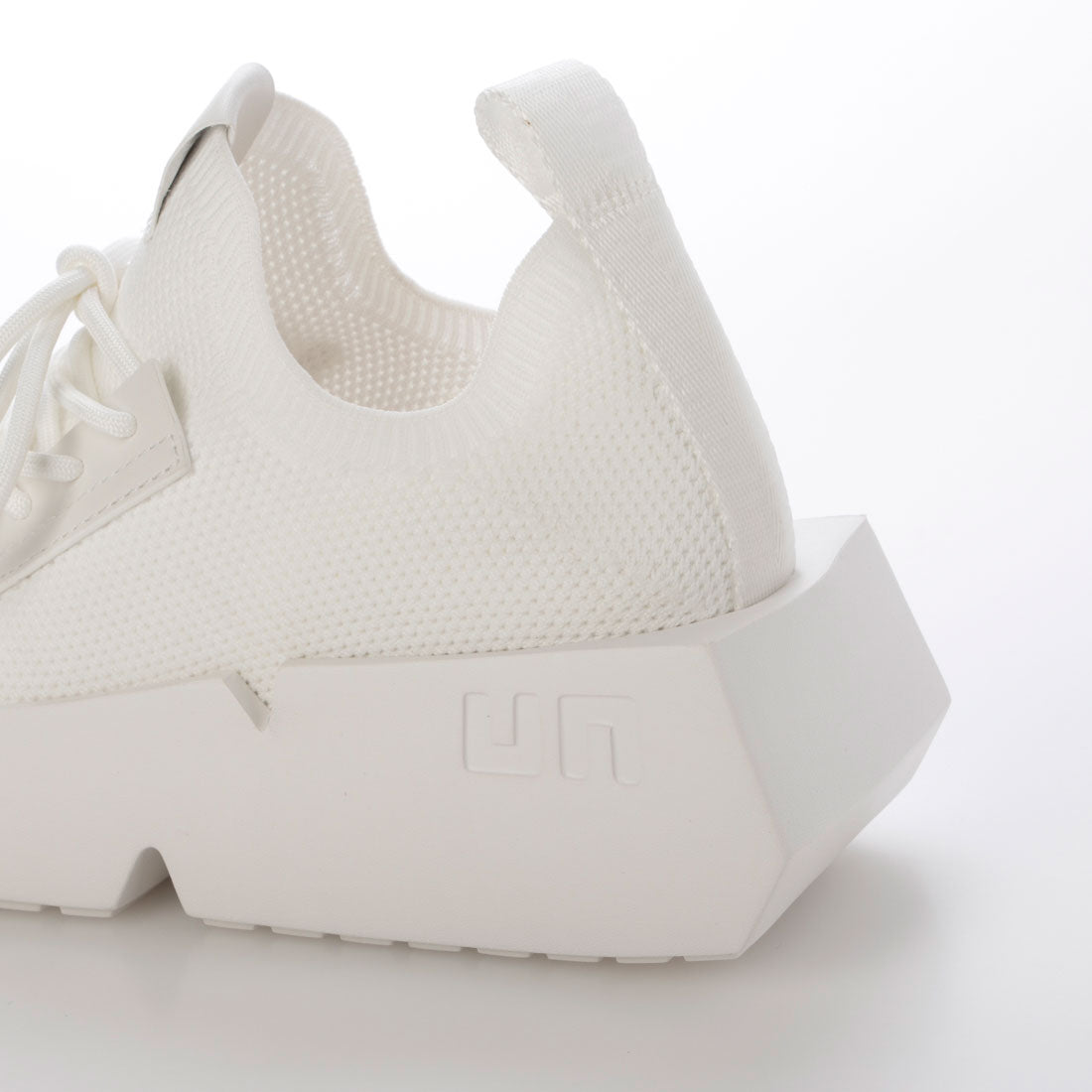 聯合裸露 UNITED NUDE Mega Juno