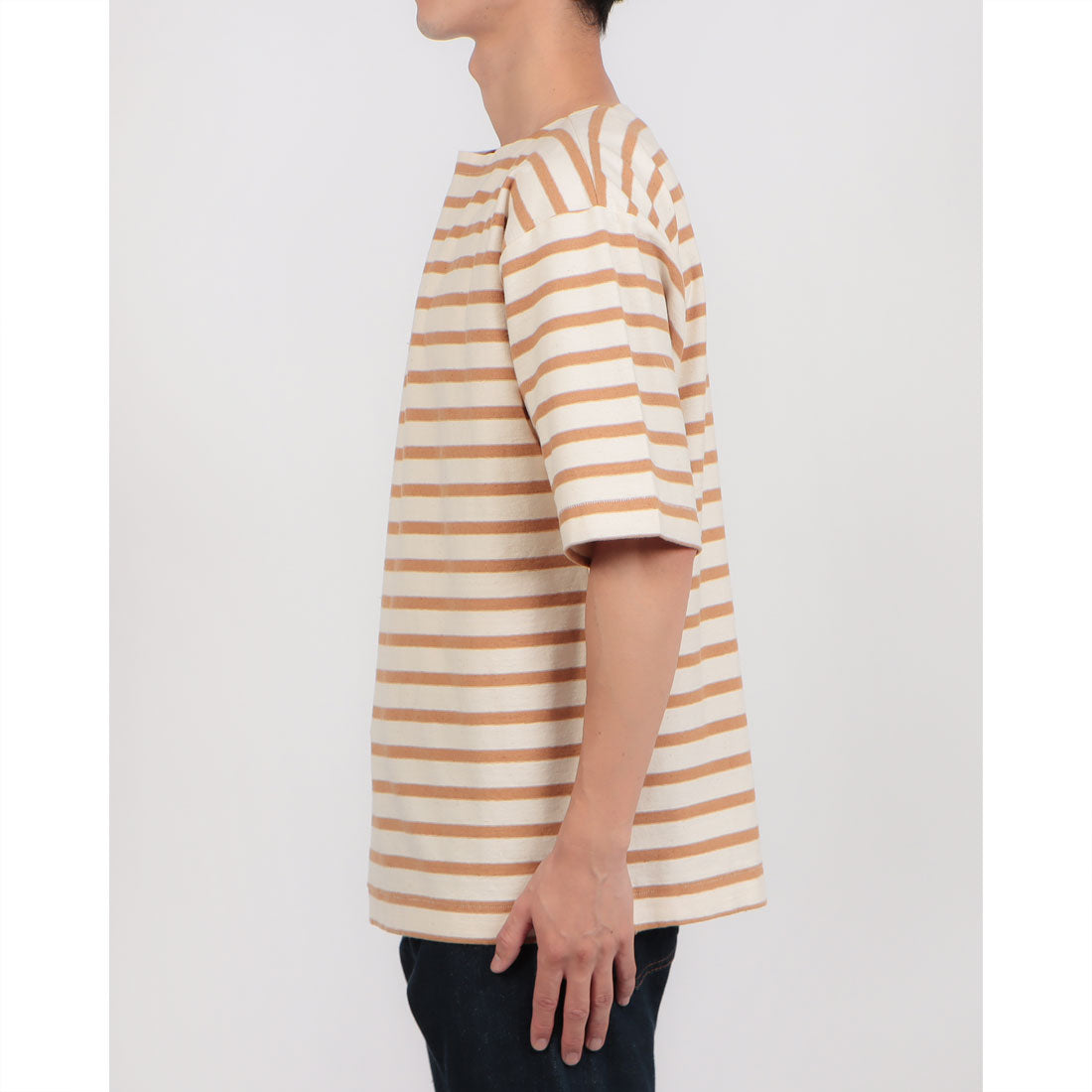 アンダイドスタンダード UNDYED STANDARD UNDYED STANDARD アンダイドスタンダードTERRA BORDAR S/S Tee テラボーダーショートスリーブT USN24SLS088 （ホワイト×タン） ホワイト×タン