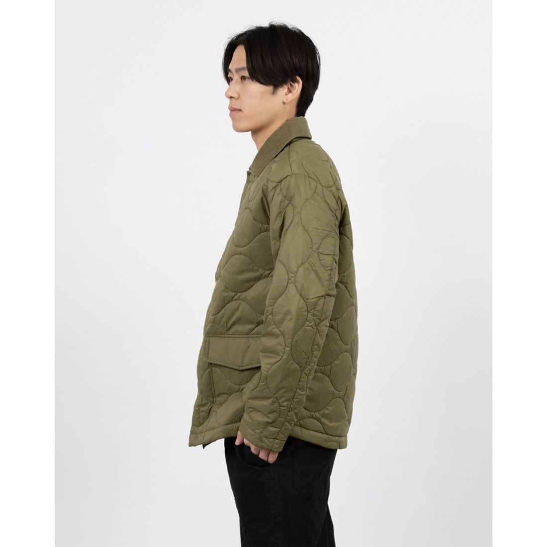 ユナイテッド カラーズ オブ ベネトン UNITED COLORS OF BENETTON. ベルベットネックオニオンキルティングジャケット