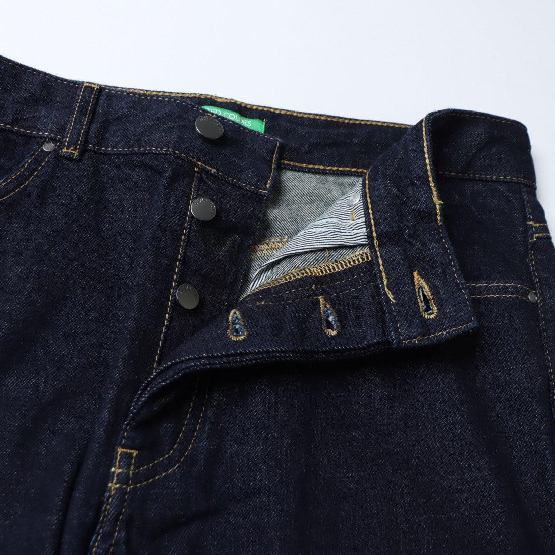 ユナイテッド カラーズ オブ ベネトン UNITED COLORS OF BENETTON. ロゴタグ付きストレートデニムパンツ