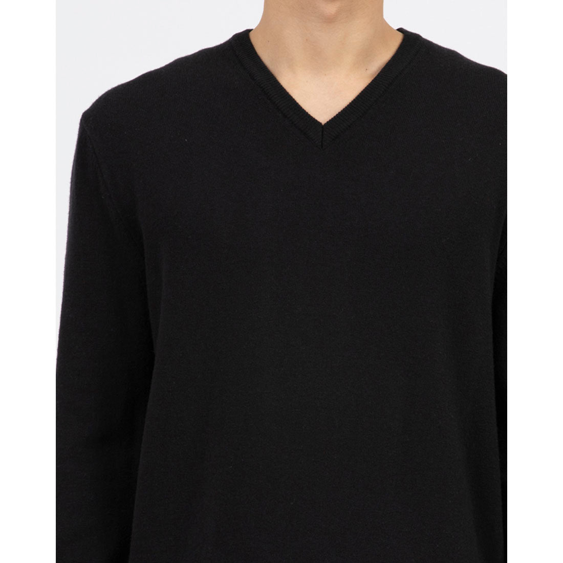 United Colors of Benetton UNITED COLORS OF BENETTON. Pure Merino Wool V-Neck Knit Sweater
