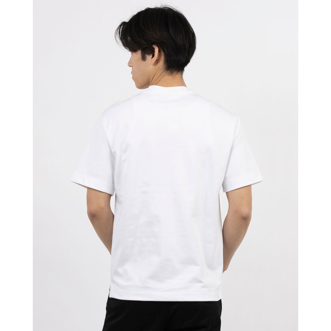 United Colors of Benetton UNITED COLORS OF BENETTON. Logo embroidered pocket short-sleeve T-shirt / cut-and-sew.