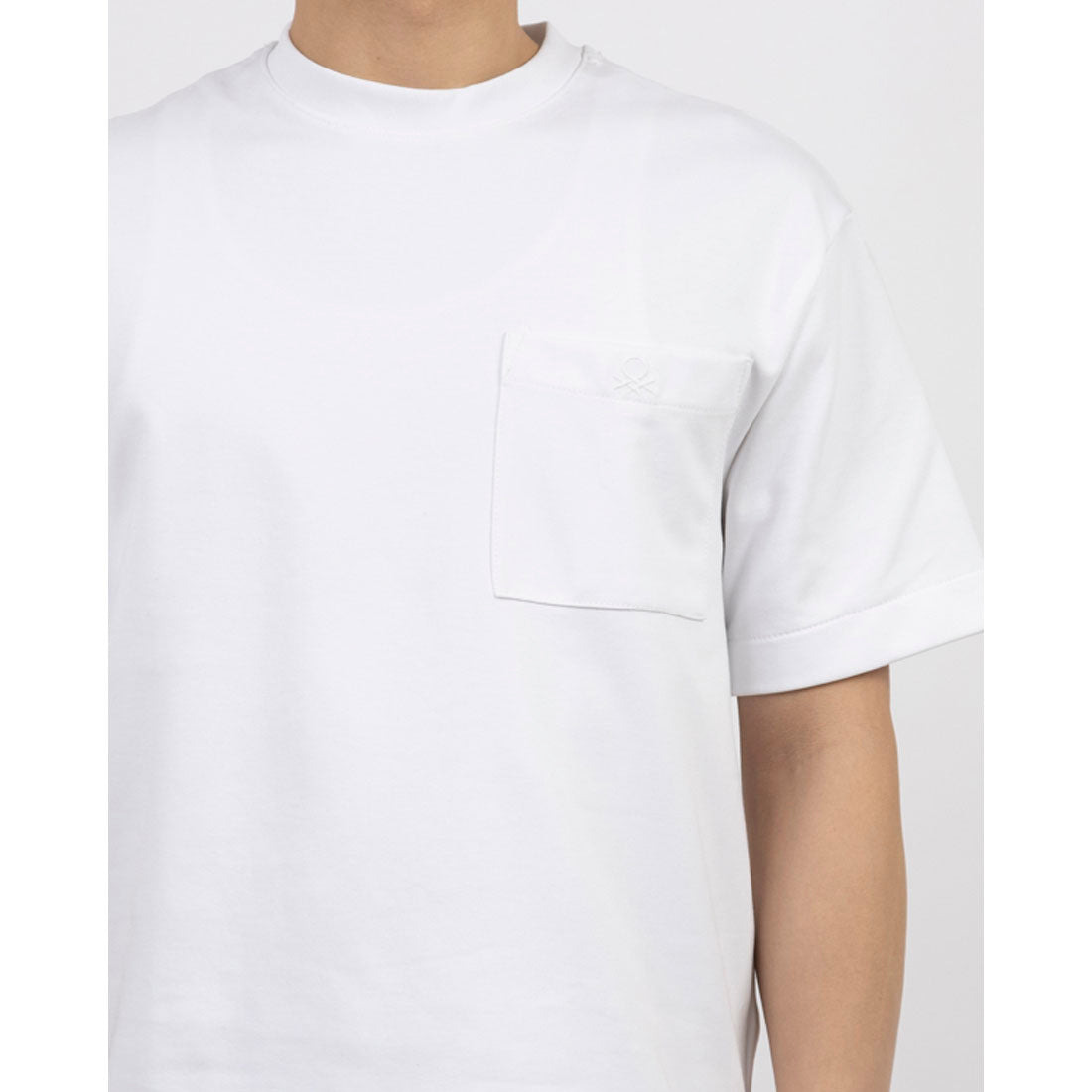 United Colors of Benetton UNITED COLORS OF BENETTON. Logo embroidered pocket short-sleeve T-shirt / cut-and-sew.