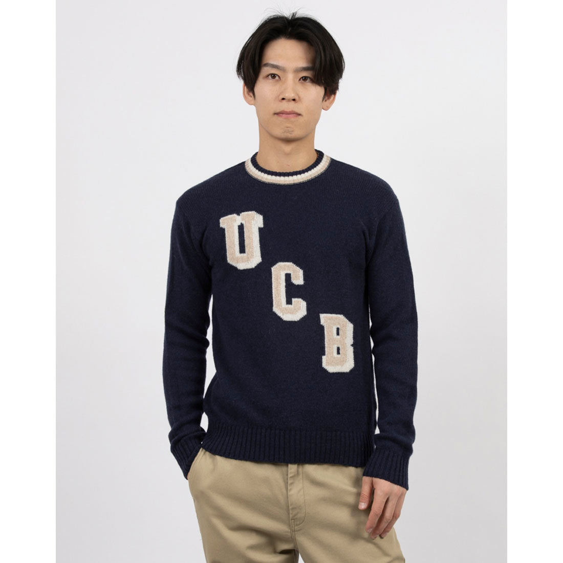 United Colors of Benetton. 100% Virgin Wool Front Design Crew Neck Knit Sweater